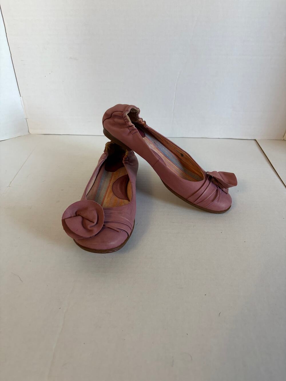 Born Pink Leather Flower Ballet Flats Coquette Feminine Romantic 8.5